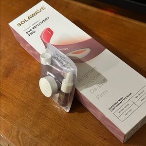Solawave Eye Recovery Pro Light Therapy Mask — Pink